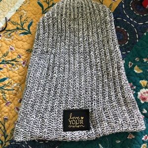 Black and white knit Love Your Melon Benne